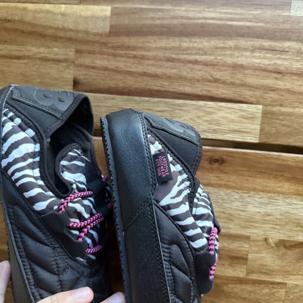New Balance Caravan Moc Slippers Black Zebra Print Synthetic Men’s Size 9 - Picture 5 of 13